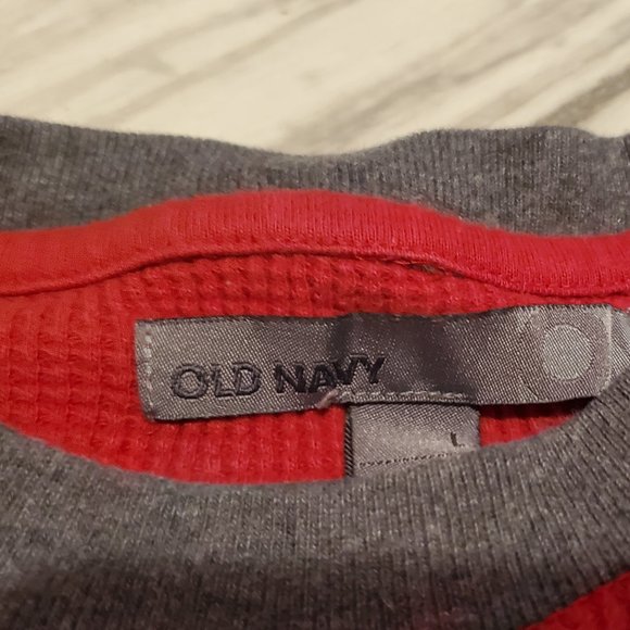 Old Navy ribbed crew neck - Picture 2 of 6